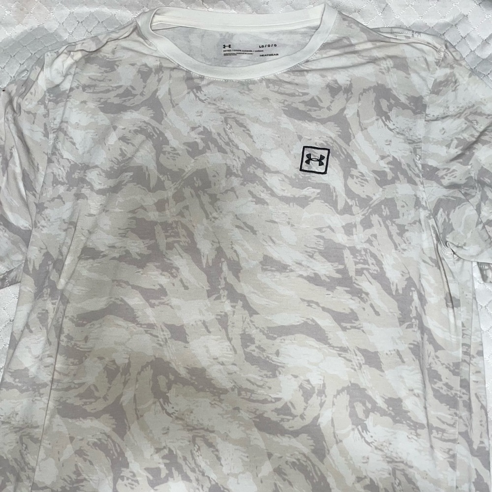 Mens Under Armor tee